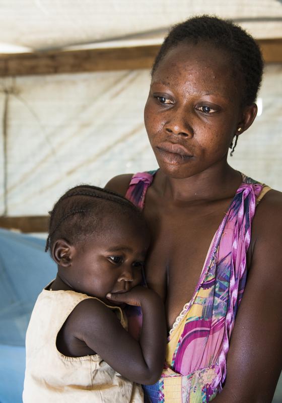Una madre y su hija, refugiadas de la República Centroafricana. Foto: ACNUR Una madre y su hija, refugiadas de la República Centroafricana. Foto: ACNUR